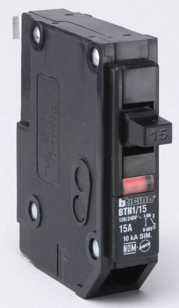 INTERRUPTOR ELECTRICO TERMOMAGNETICO 1X15 AMP BAQUELITA (BTPLUG), BTPLUG